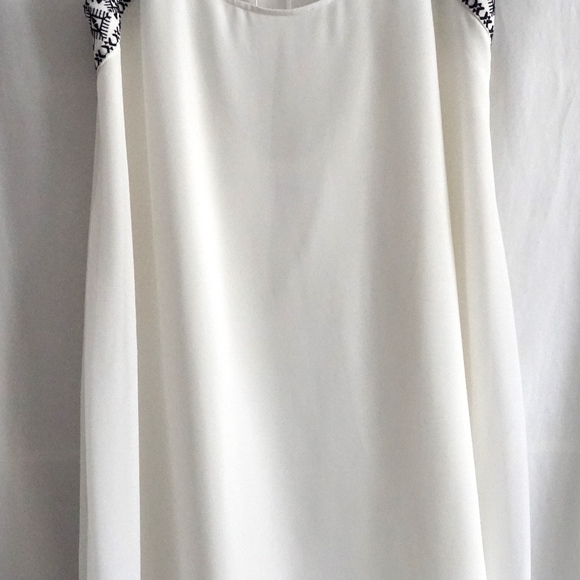 BCBG White Dress with Black Embroidery, Size M - Picture 1 of 4